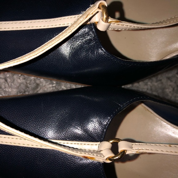 BNWOT navy blue and cream Ann Marino women wedge heels. - Picture 6 of 6